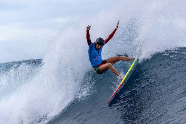 Surfing - Women's Round 2 - Heat 3