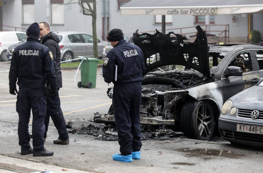 Vlasnik: Ma lako za auto, svake godine izađe neki novi model...