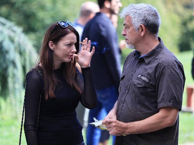 Zagreb: Posljedni ispraćaj novinara Roberta Valdeca 