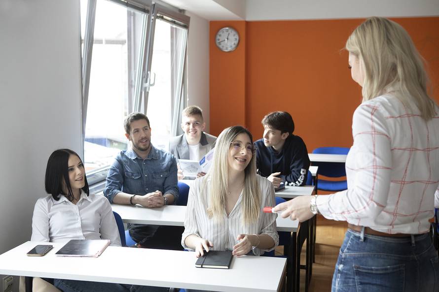 Zašto maturanti trebaju razmisliti o studijima poslovne ekonomije?