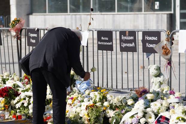 Novi Sad utihnuo na 16 minuta za sve poginule u nesreći u padu nadstrešnice