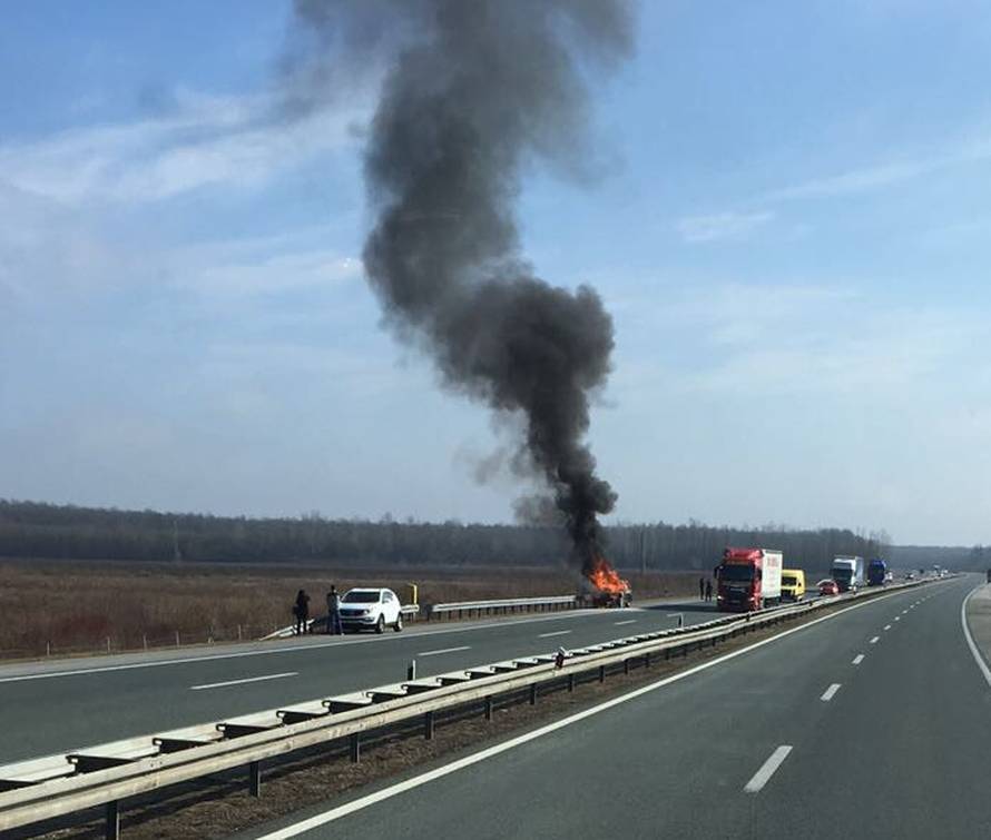Buktinja na A3 kod Novske: Citroen je u potpunosti izgorio