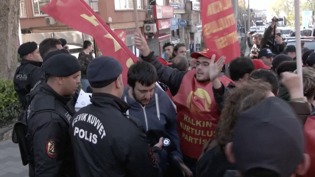 Turska policija uhitile desetke na prosvjedu povodom praznika rada u Bešiktašu u Istanbulu