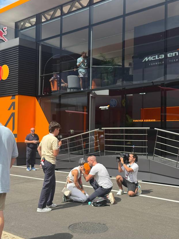 FOTO Ljubila je nogometnu i F1 zvijezdu, sad je slobodna kao ptica i pali pratitelje u bikiniju