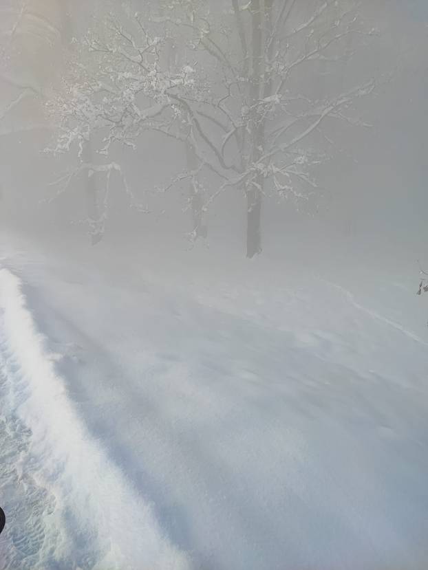 FOTO Prizori zimske idile uz rijeku Koranu u Karlovcu!