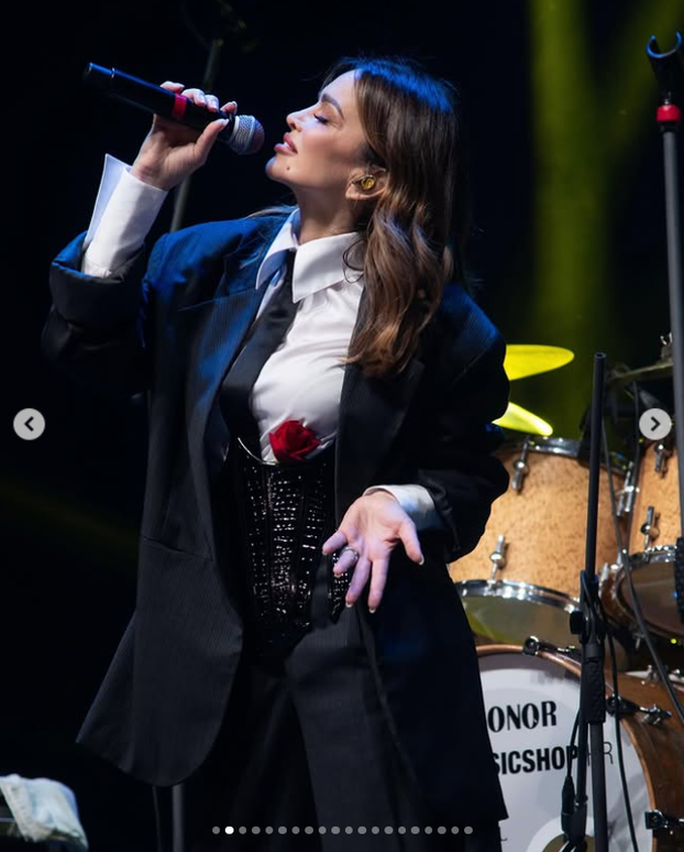 FOTO Ma sve joj dobro stoji! Evo koje je sve modne kombinacije Severina isfurala na nastupima