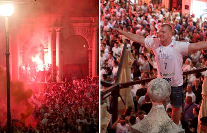 VIDEO Vatreni doček zadarskih košarkaša: Tisuće na Narodnom trgu pozdravile Jusupa i prvake