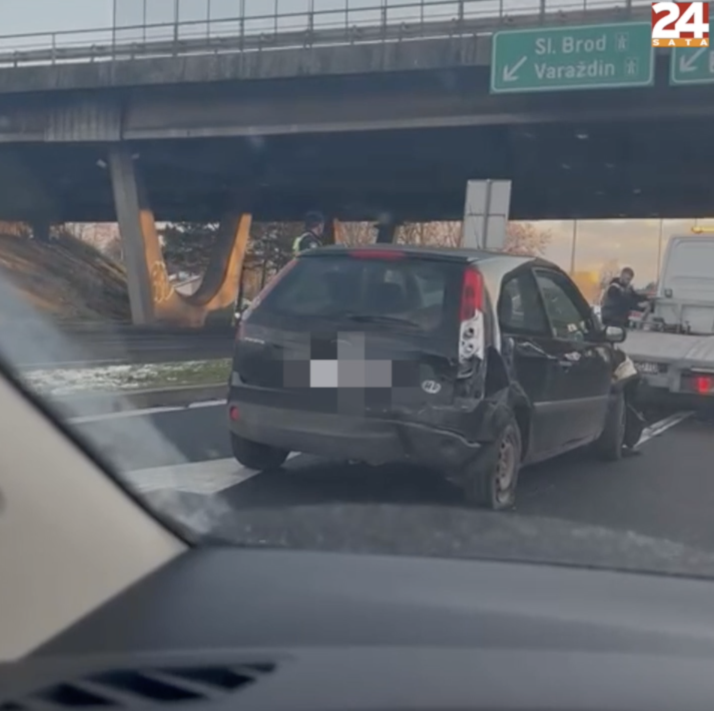 VIDEO U sudaru tri automobila u Buzinu ozlijeđeno dvoje ljudi: 'Stvorila se ogromna gužva!'