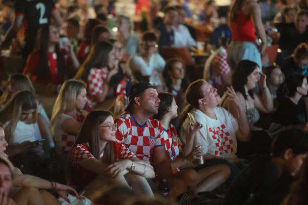 Navijači u Osijeku spremni za utakmicu Hrvatske i Gane