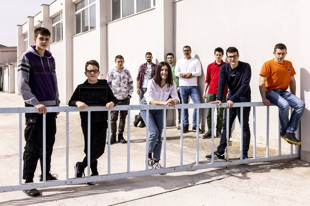 Split: Polaznici i voditelj udruge za darovitu djecu "Neutroni"