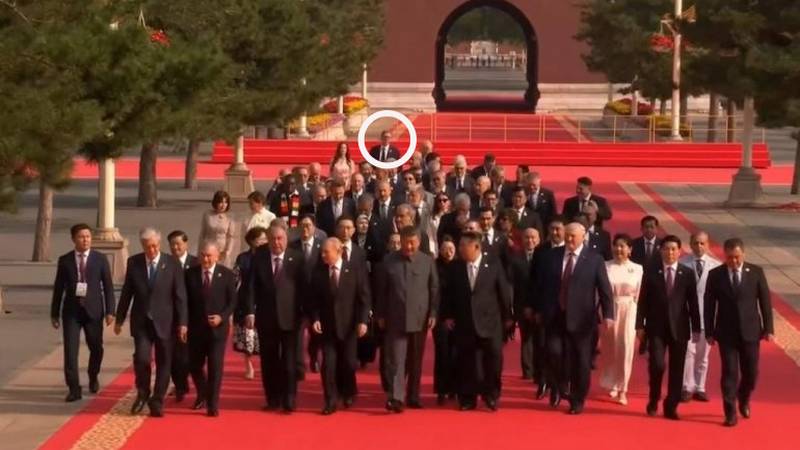 FOTO Pogledajte gdje su Vučića stavili za fotkanje u Pekingu: 'Opet izopćen. Kao da šugu ima'