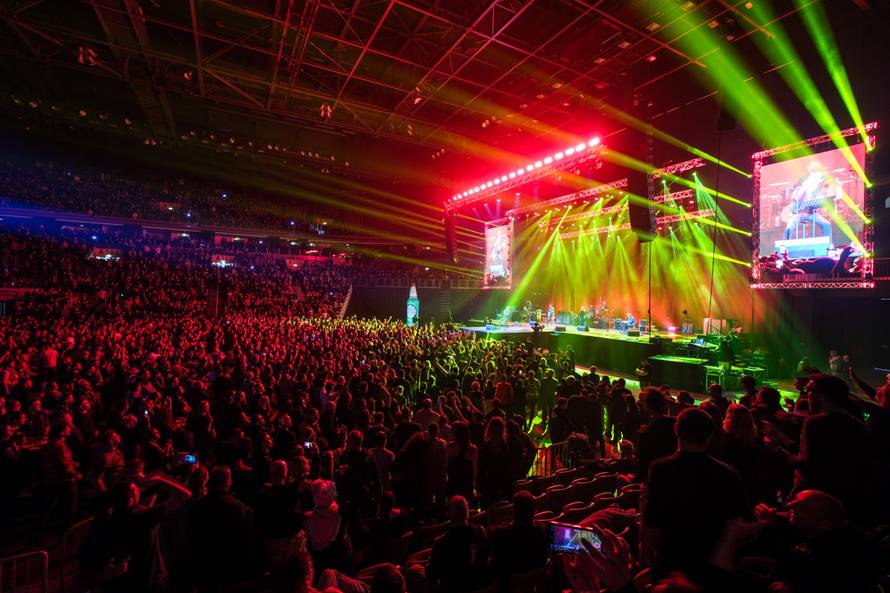 Bare i Majke okupili duplo više ljudi u Areni od očekivanog: 'Ja ne vjerujem koliko nas vole...'