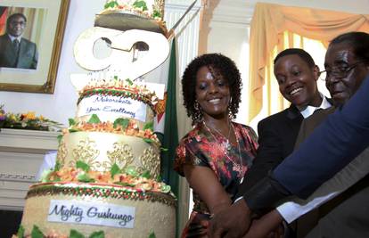 Mugabe je priredio raskošan rođendan dok narod gladuje