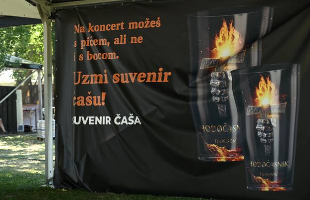 Zagreb: Fan zona na Hipodromu uoči Thompsonovog koncerta