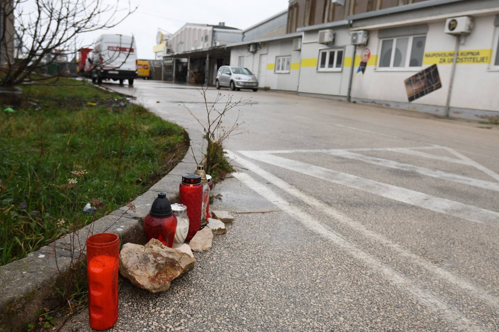 U Vodicama zapaljene svijeće nakon stravičnog četverostrukog ubojstva