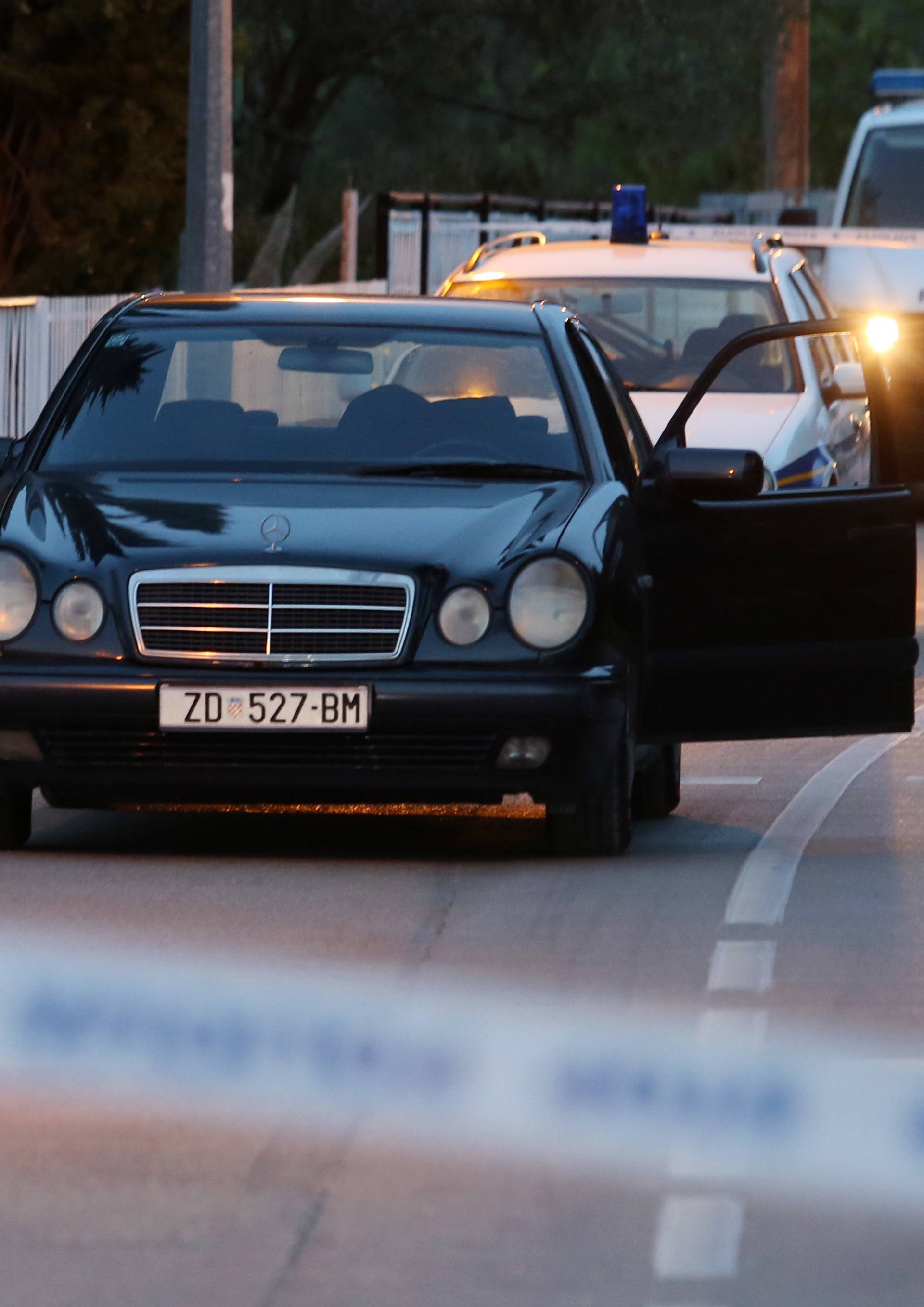 Luketa je stavio pištolj u usta i pucao, prevezli su ga u bolnicu