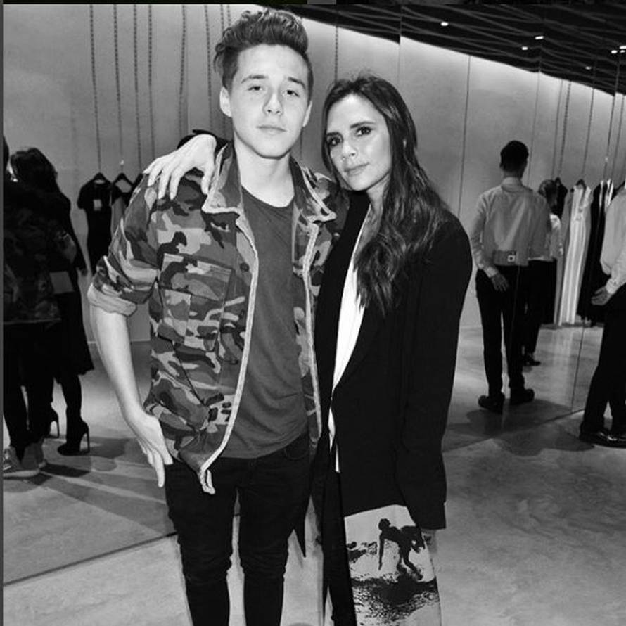 Victoria Beckham je uznemirila fanove: Što joj je sa stopalima?