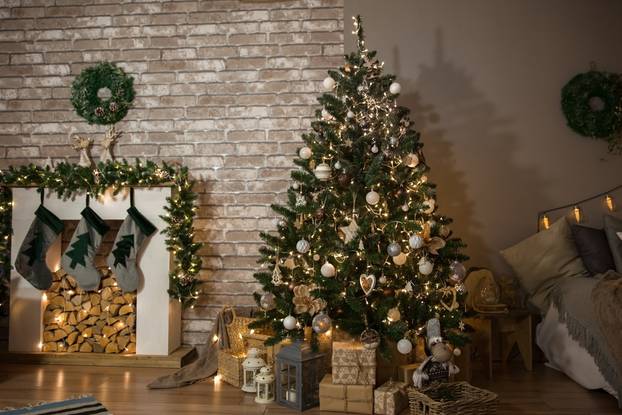 Christmas,Tree,In,The,Living,Room,,Festive,Interior,,Soft,Focus