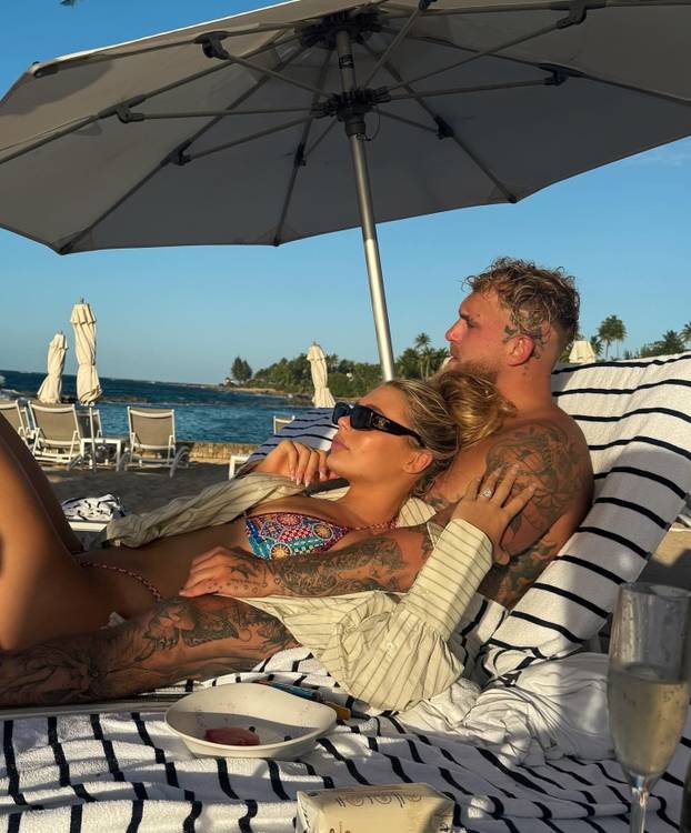 FOTO Jutta je čudo! Evo kako izgleda kad iz kombinezona uskoči u bikini. I tada dominira