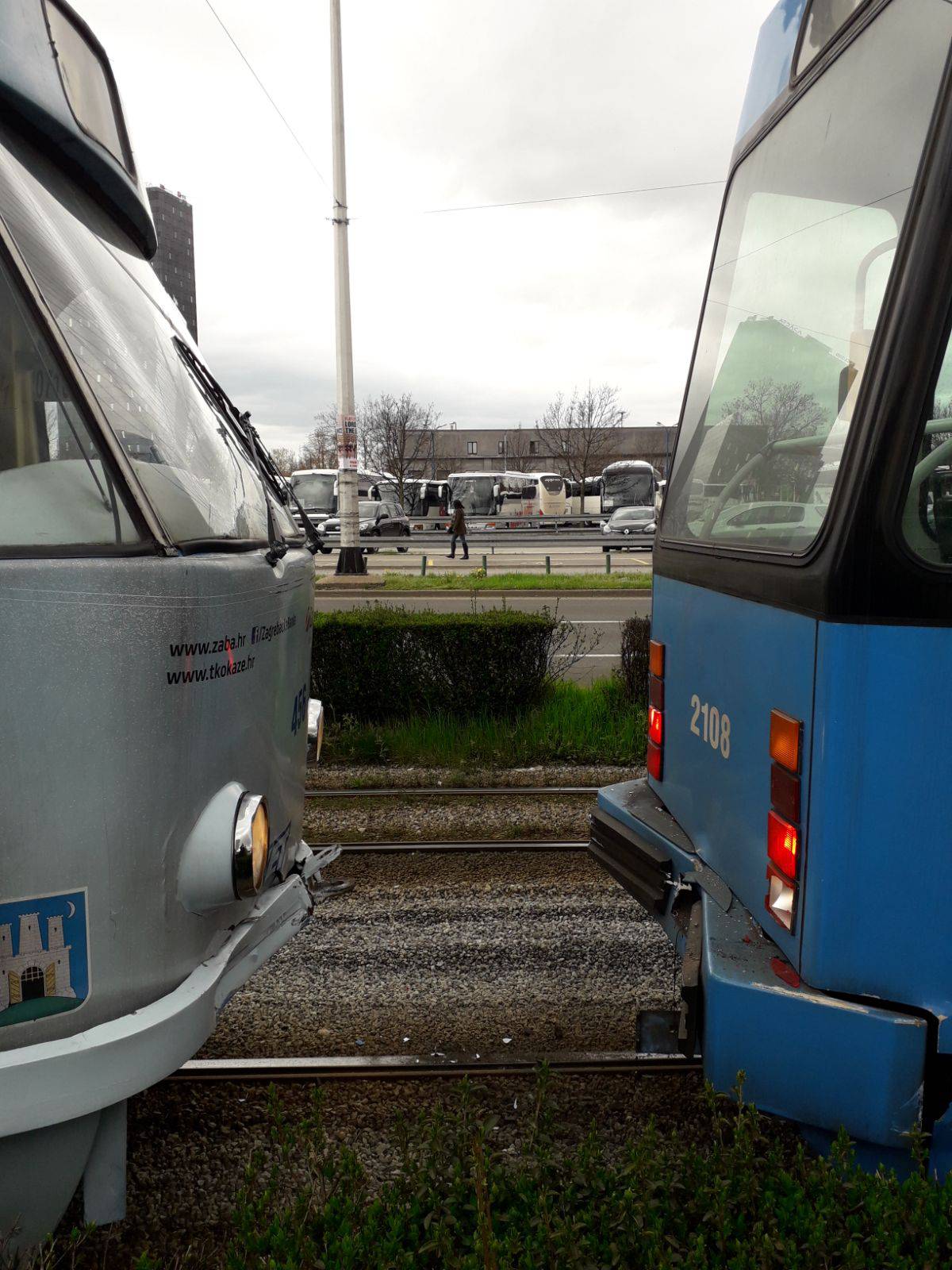 Sudar dva tramvaja: 'Ljudi su poletjeli, ima i krvavih noseva'