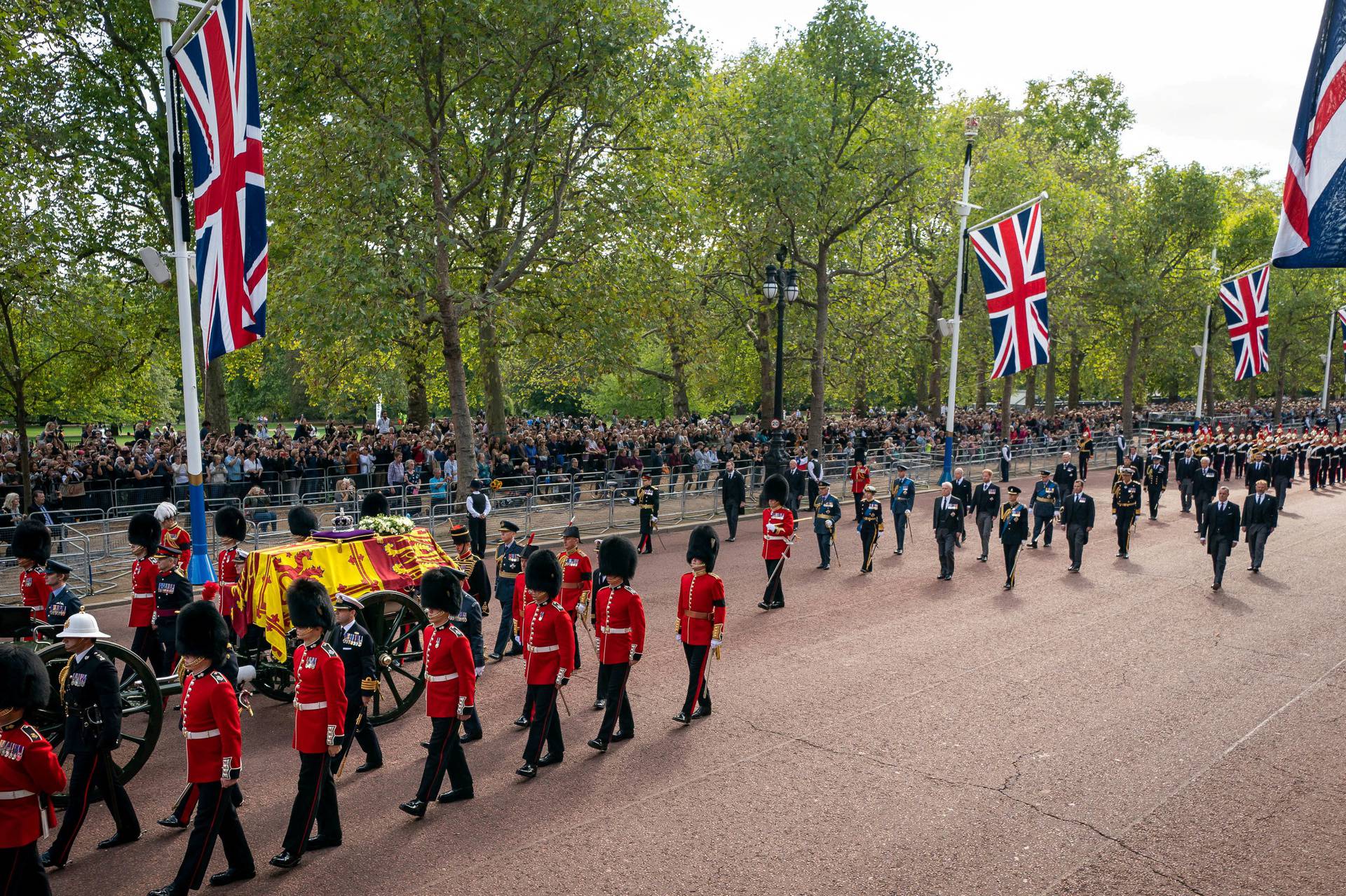 Britain mourns Queen Elizabeth