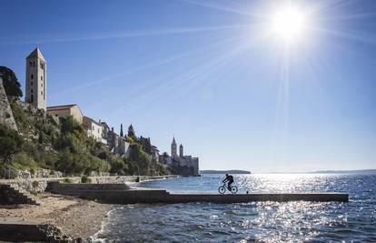 Pronađite inspiraciju za vaš savršeni vikend: Rab - otok sreće