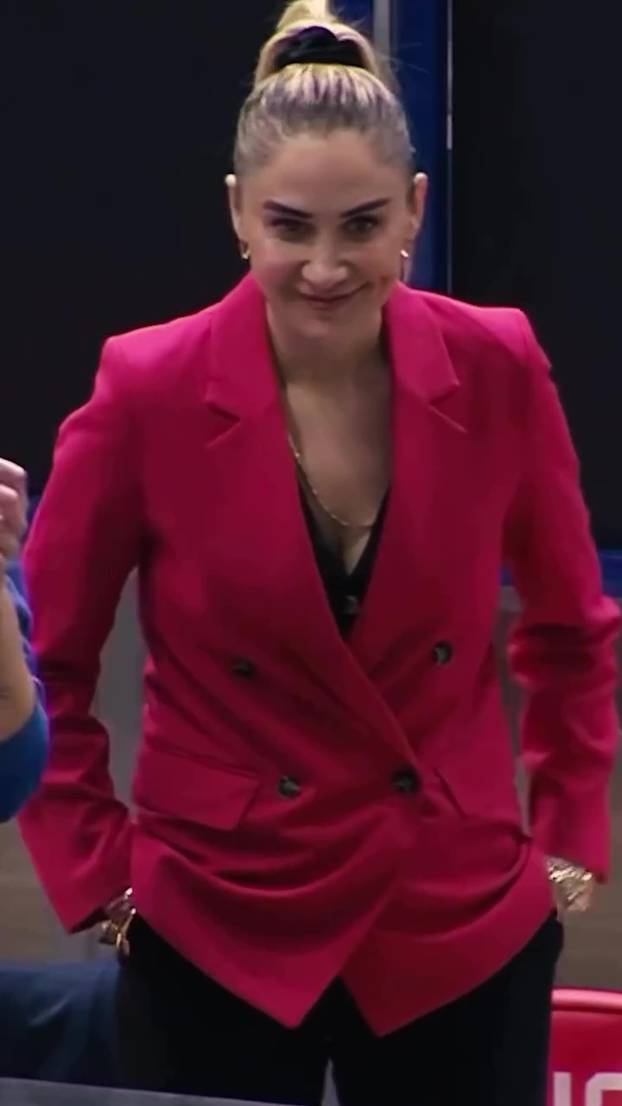 FOTO Trenerica u štiklama ruši barijere i ide u novu avanturu. Nazivaju je 'ženski Fatih Terim'