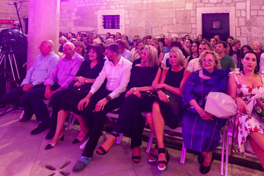 Prvi dubrovački oproštajni koncert Tereze Kesovije