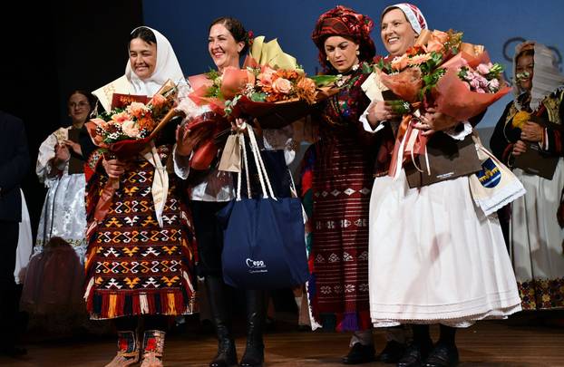 FOTO Žena, majka, kraljica! Ovo je naša najuzornija seoska žena