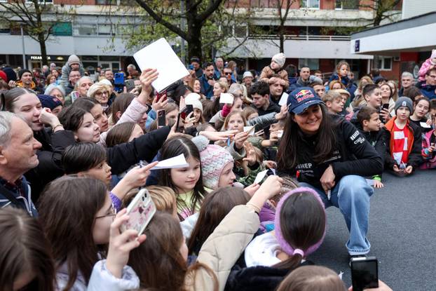 Zagreb: Doček najbolje svjetske slalomašice Zrinke Ljutić u njezinom kvartu Sloboštini