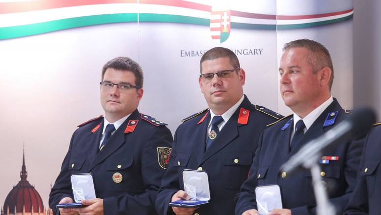 Spasili obitelj kod Sv. Helene: Mađari nagradili vatrogasce