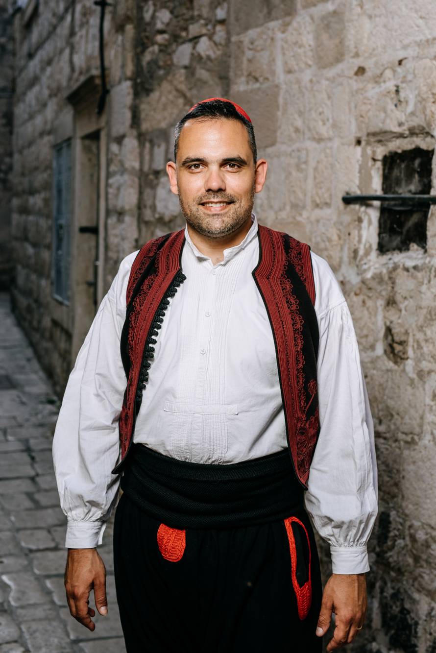 Voditelj HRT-a obožava pjevati u klapi: 'Novi spot iznenadio je kolege iz Dobro jutro, Hrvatska'