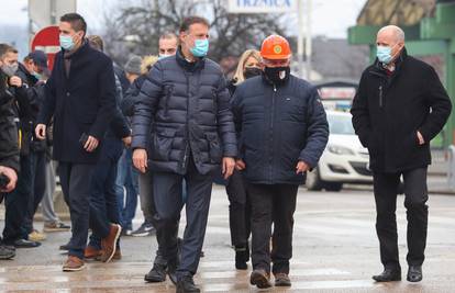 Jandroković zatražio obustavu nabave tableta: Novac ide za pomoć stradalima u potresu