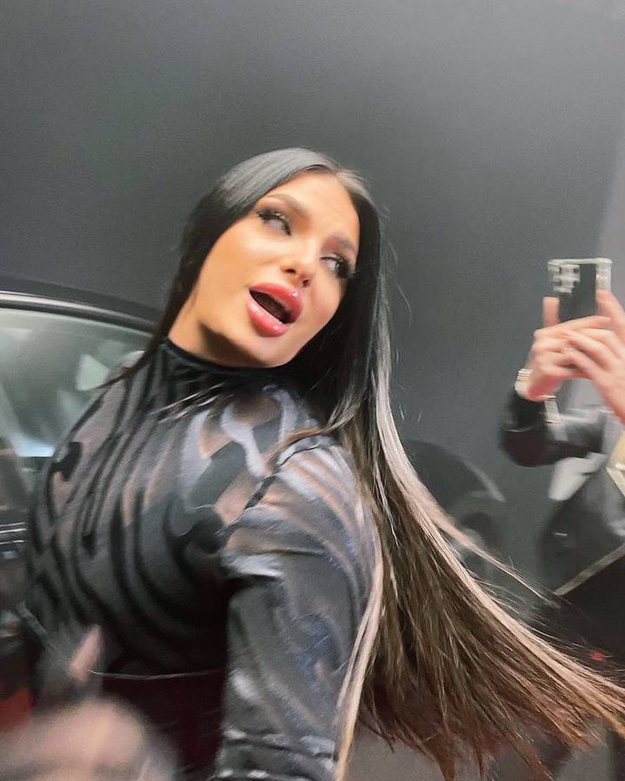 Božo Kralj za 24sata: 'Javljaju mi se oženjeni muškarci, traže diskreciju. Moj dečko se smije!'