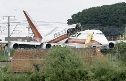 Bruxelles: Boeing 747 se prepolovio pri polijetanju