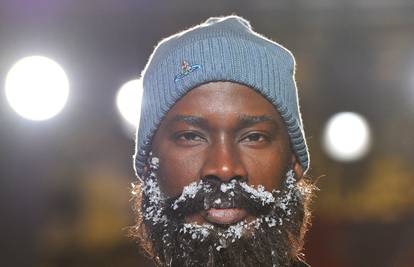 Muškarci s ledom u brkovima spremni za 'Westwood-zimu'