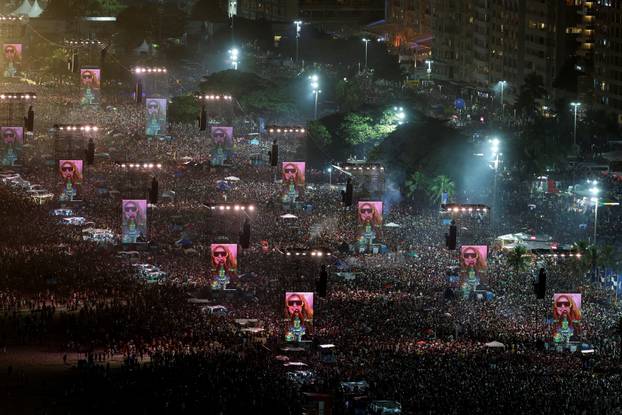 Shakira holds open concert at Copacabana beach in Rio de Janeiro