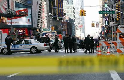 Evakuirali su Times Square zbog sumnjivog automobila