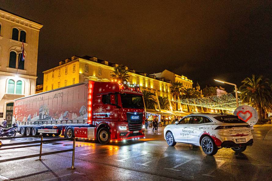 Kamion Djeda Mraza oduševio tisuće mališana diljem Hrvatske