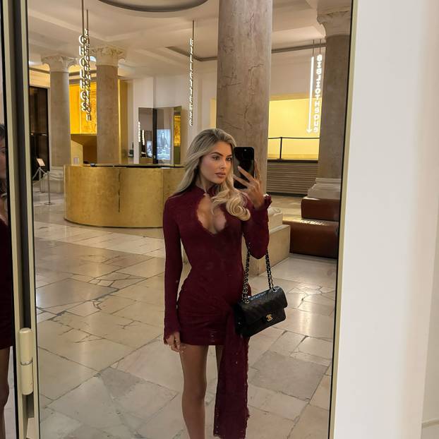 FOTO Zanosna pravnica ostavila novu 'devetku' Chelseaja zbog prevare? 'Ne može ostati odan'