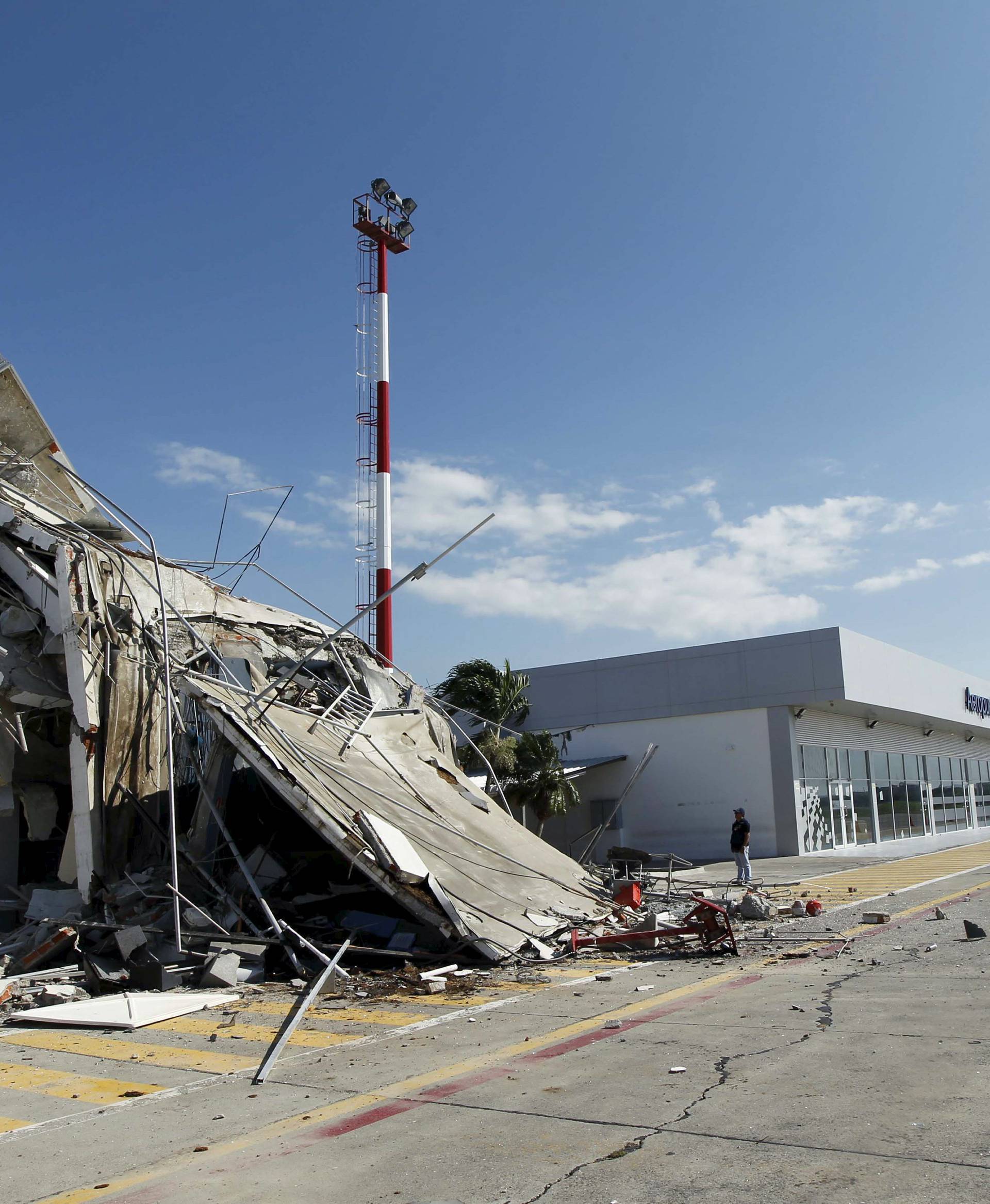 The collapsed control tower at Eloy Alfaro International Airport is seen after an earthquake in Manta 