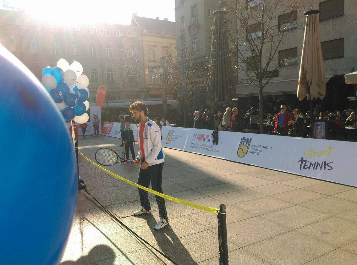 Kids' Day na Cvjetnom trgu: I časne sestre zaigrale su tenis