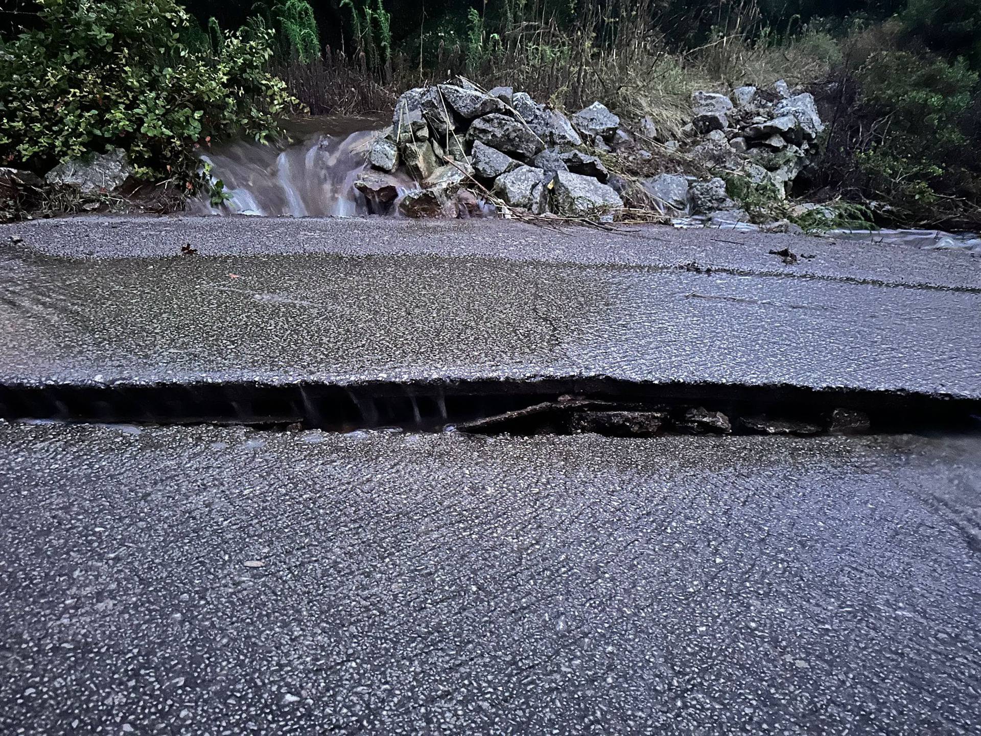 Nevrijeme progutalo mjesto na Korčuli: 'Šteta je oko 150 tisuća eura. Nadamo se pomoći...'