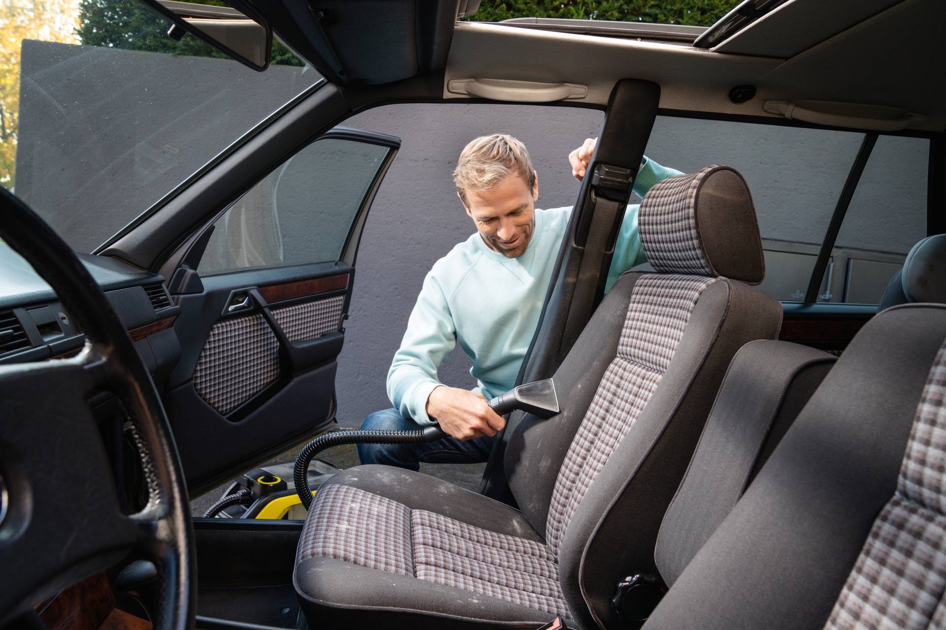 Galerija slika Savjeti i tehnike za unutarnje čišćenje automobila