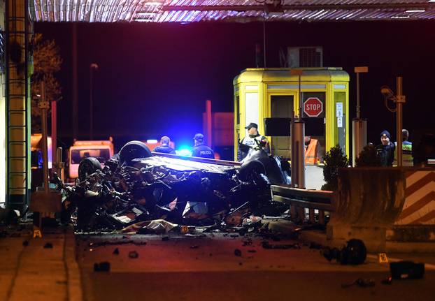 Varaždin: Vozač je automobilom udario u beton kod naplatne kućice Goričan i na mjestu poginuo 