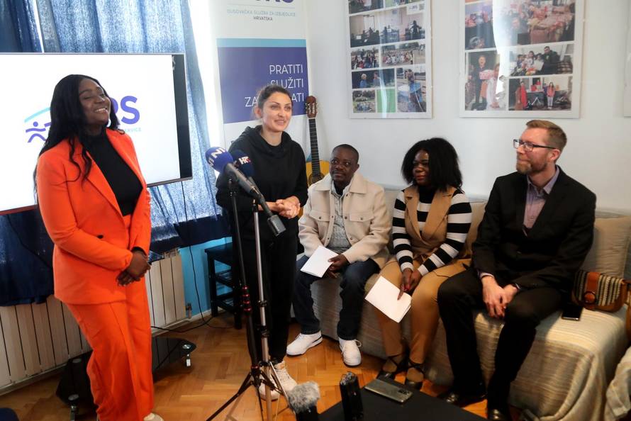 Zagreb: Isusovačka služba za izbjeglice organizirala je konferenciju za medije na temu kršenja radnih prava stranih radnika