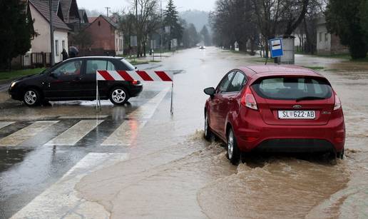 U Orahovici pada vodostaj, nema evakuacije stanovništva