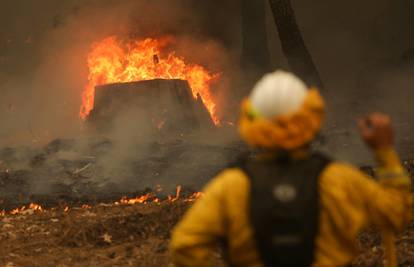 Požar Dixie postao je jedan od najdestruktivnijih u povijesti Kalifornije: Spalio još 550 kuća