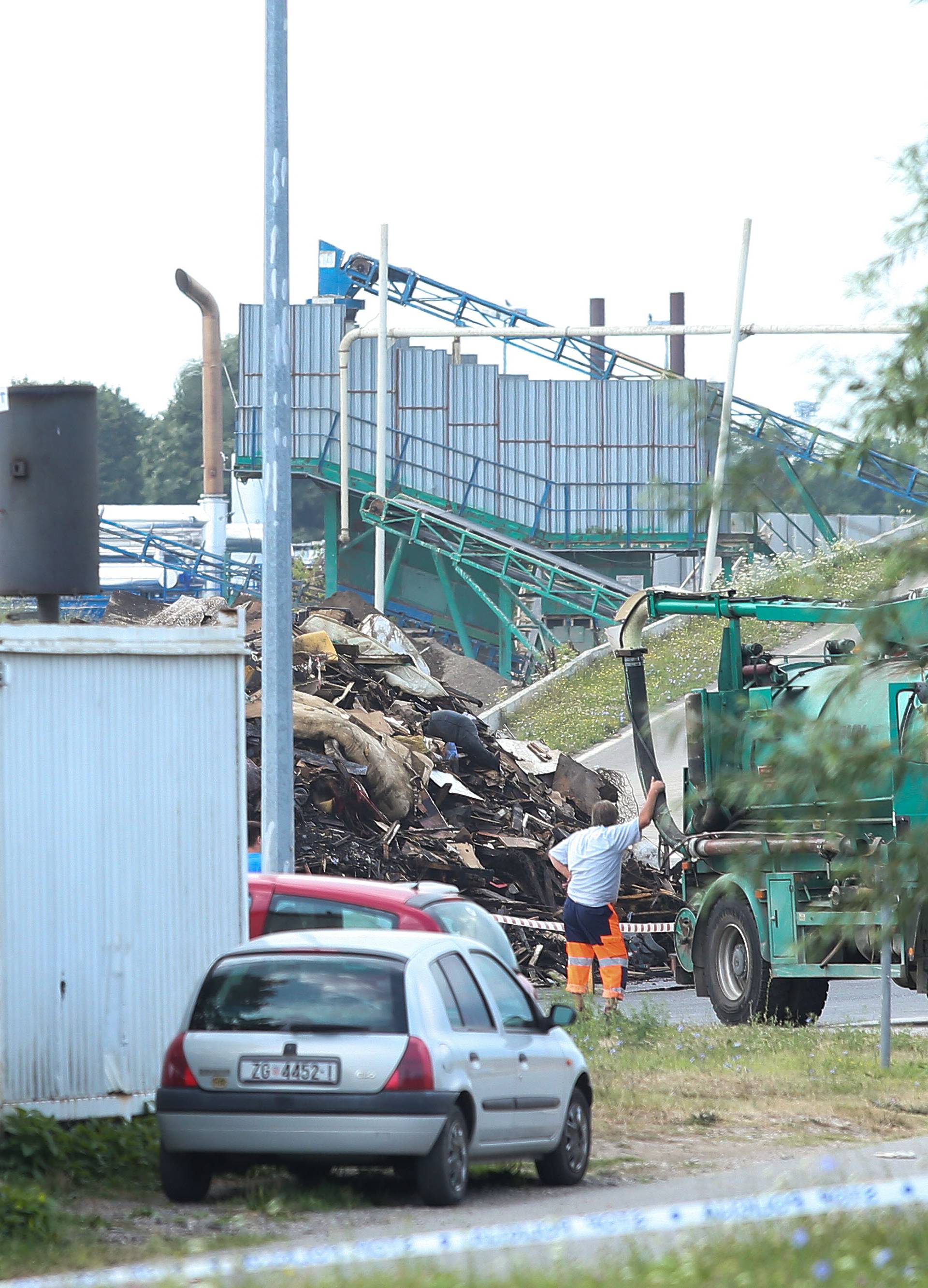 Zagreb: ReciklaÅ¾no dvoriÅ¡te JakuÅ¡evac nakon poÅ¾ara