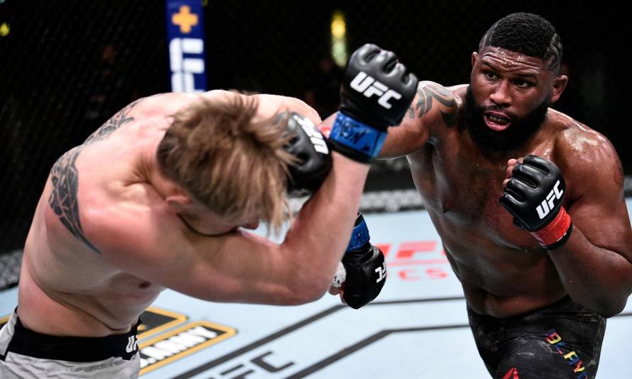 Curtis prebio Volkova: Prvi je u redu za titulu nakon Ngannoua